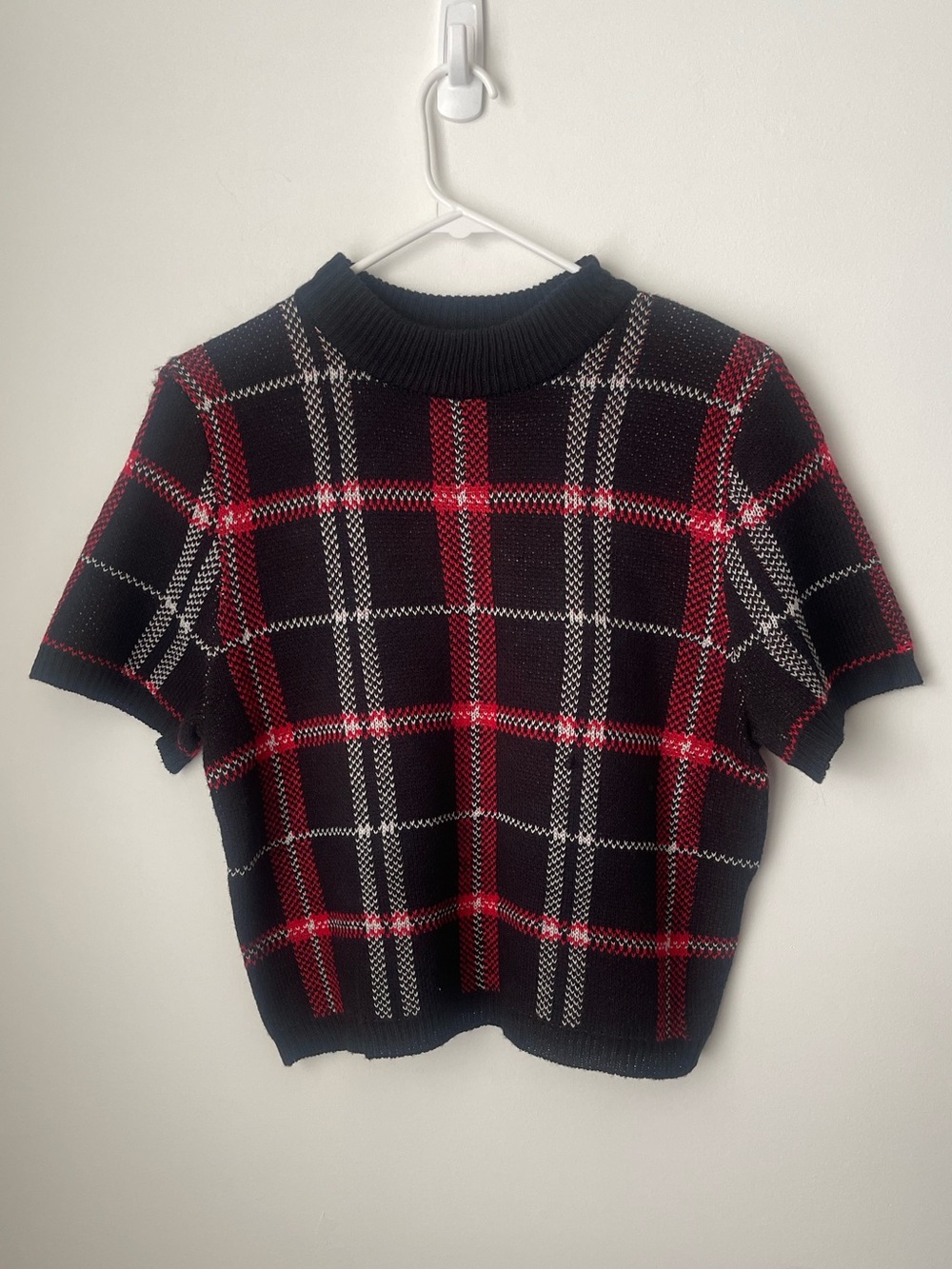 Almost Famous Black, Red and White Knit Sweater Top size 1X
